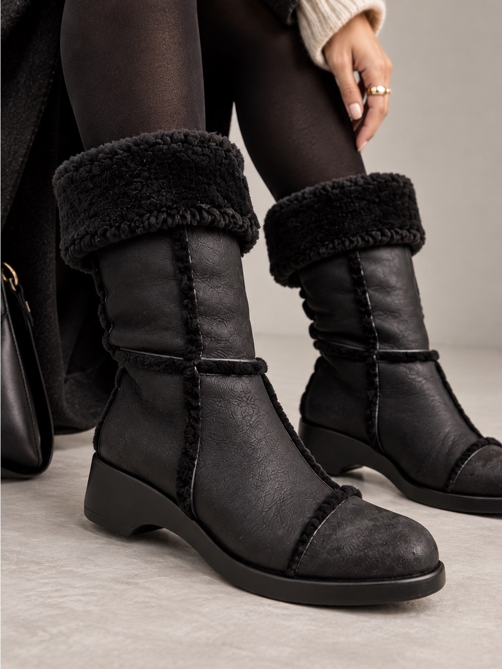 Robert Clergerie Black Shearling Lined Leather Boots – Size 6
